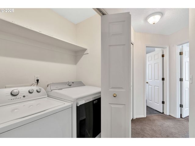 1455 Ne JESSICA Loop, Hillsboro, OR 97124