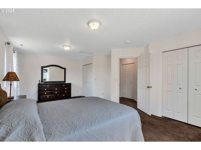 1455 Ne JESSICA Loop, Hillsboro, OR 97124