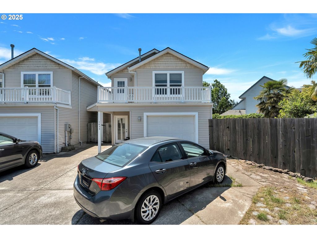 1455 Ne JESSICA Loop, Hillsboro, OR 97124