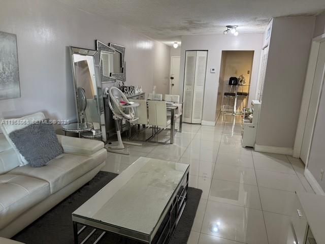 2821 N Miami Beach Boulevard 2I, North Miami Beach, FL 33160