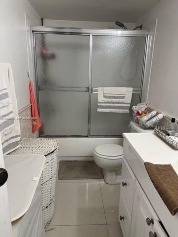 2821 N Miami Beach Boulevard 2I, North Miami Beach, FL 33160
