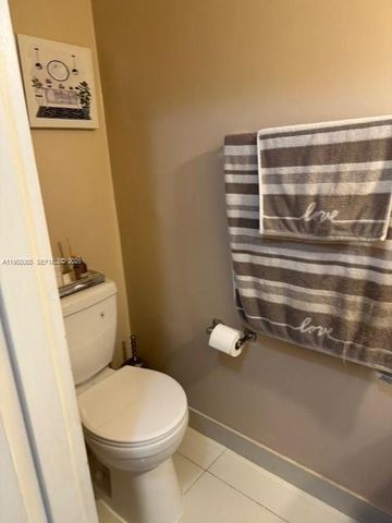 2821 N Miami Beach Boulevard 2I, North Miami Beach, FL 33160
