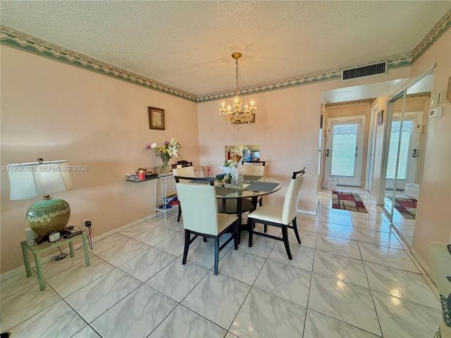 2901 NW 46th Ave 304, Lauderdale Lakes, FL 33313