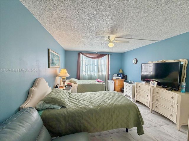 2901 NW 46th Ave 304, Lauderdale Lakes, FL 33313