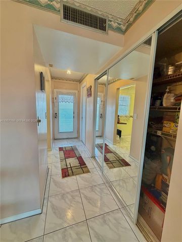 2901 NW 46th Ave 304, Lauderdale Lakes, FL 33313