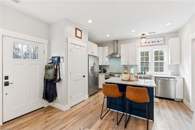 170 N Barons Road, Clemmons, NC 27012