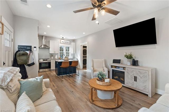 170 N Barons Road, Clemmons, NC 27012