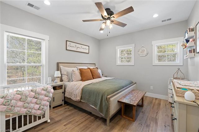 170 N Barons Road, Clemmons, NC 27012