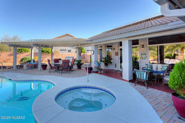 1338 N Mahogany Gulch Lane, Green Valley, AZ 85614