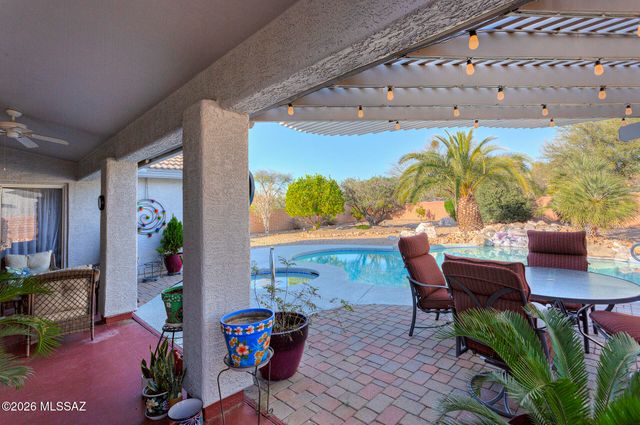 1338 N Mahogany Gulch Lane, Green Valley, AZ 85614