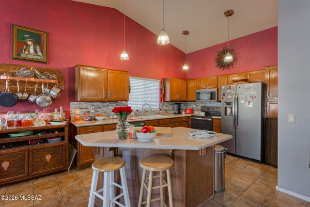 1338 N Mahogany Gulch Lane, Green Valley, AZ 85614