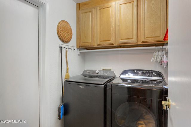 1338 N Mahogany Gulch Lane, Green Valley, AZ 85614