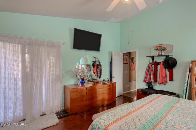 1338 N Mahogany Gulch Lane, Green Valley, AZ 85614