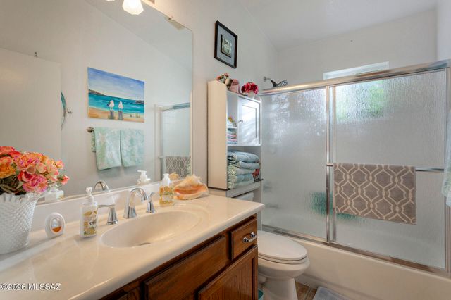 1338 N Mahogany Gulch Lane, Green Valley, AZ 85614