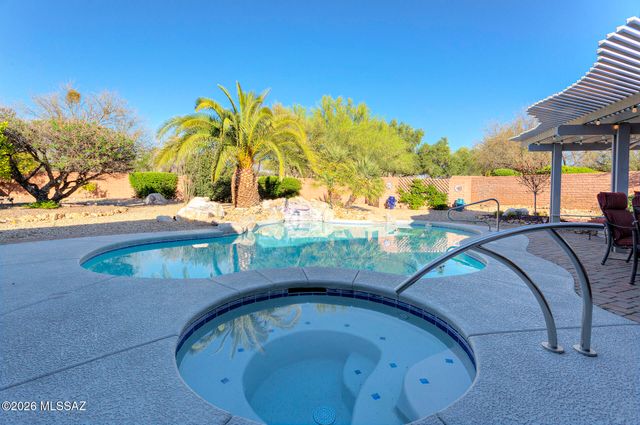 1338 N Mahogany Gulch Lane, Green Valley, AZ 85614