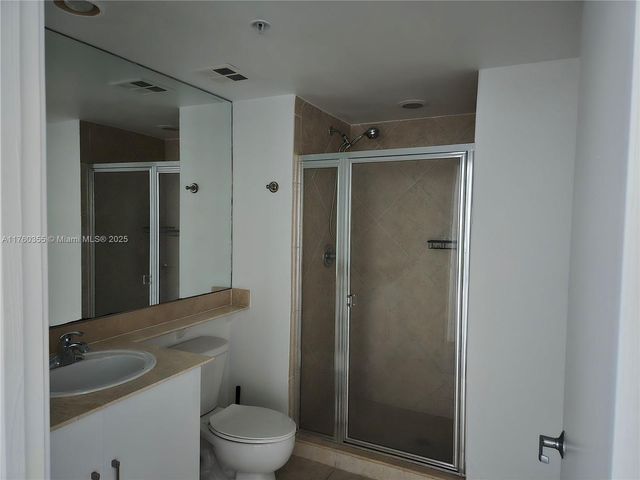 325 S Biscayne Blvd 415, Miami, FL 33131