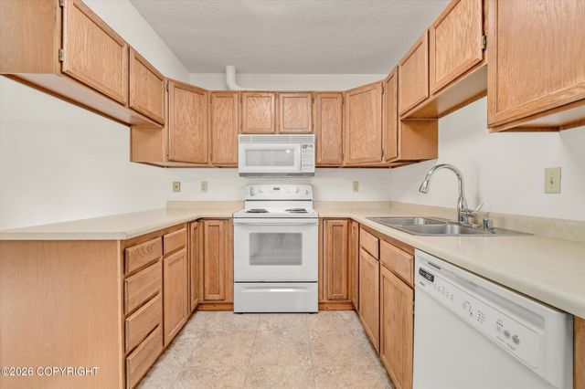 1006 W 80th Avenue, Anchorage, AK 99518