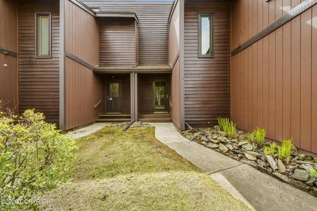 1006 W 80th Avenue, Anchorage, AK 99518