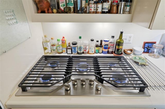 2006 NW 14TH AVENUE, Gainesville, FL 32605