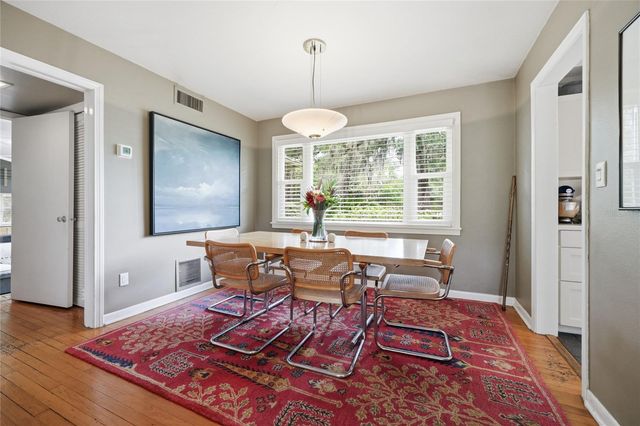 2006 NW 14TH AVENUE, Gainesville, FL 32605