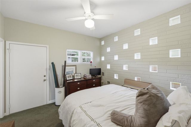 2006 NW 14TH AVENUE, Gainesville, FL 32605