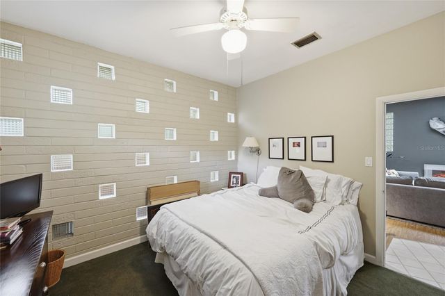 2006 NW 14TH AVENUE, Gainesville, FL 32605
