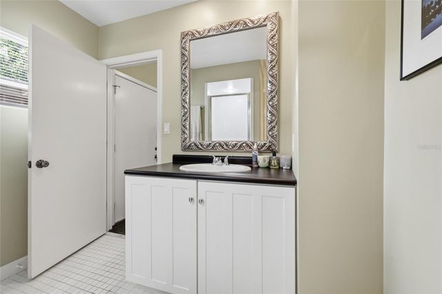 2006 NW 14TH AVENUE, Gainesville, FL 32605