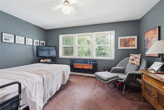 2006 NW 14TH AVENUE, Gainesville, FL 32605