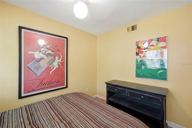 2006 NW 14TH AVENUE, Gainesville, FL 32605