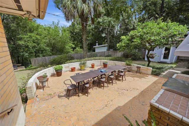2006 NW 14TH AVENUE, Gainesville, FL 32605