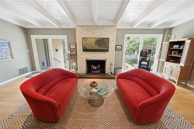 2006 NW 14TH AVENUE, Gainesville, FL 32605