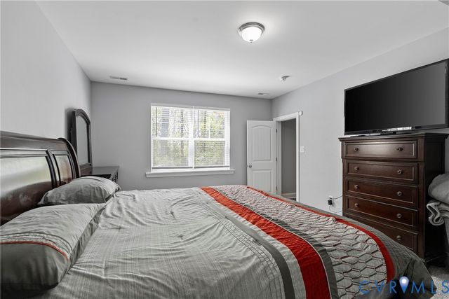 9989 Puddle Duck Ln, Hanover, VA 23116
