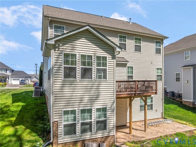 9989 Puddle Duck Ln, Hanover, VA 23116