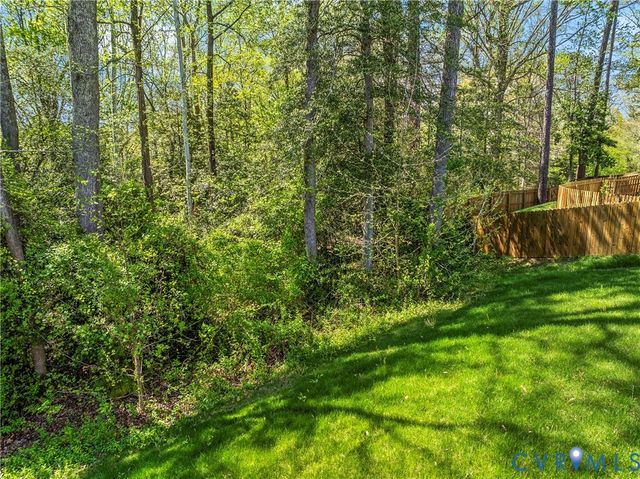 9989 Puddle Duck Ln, Hanover, VA 23116