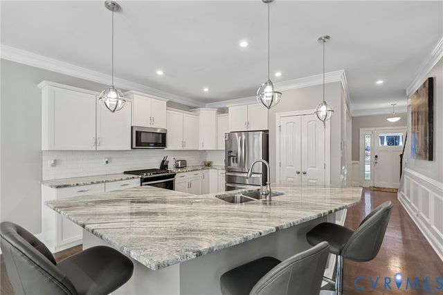 9989 Puddle Duck Ln, Hanover, VA 23116