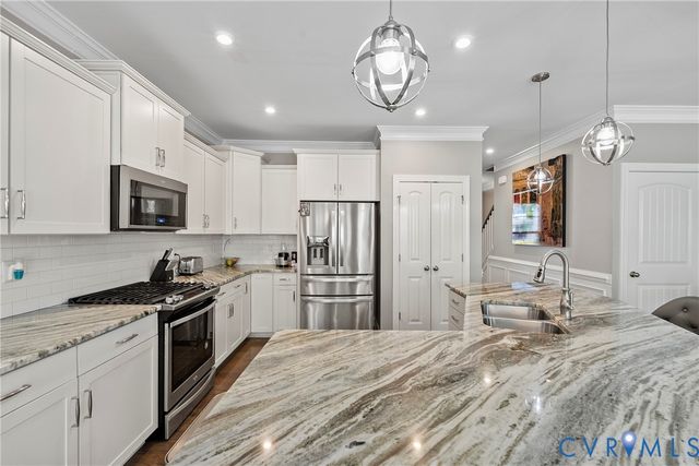 9989 Puddle Duck Ln, Hanover, VA 23116