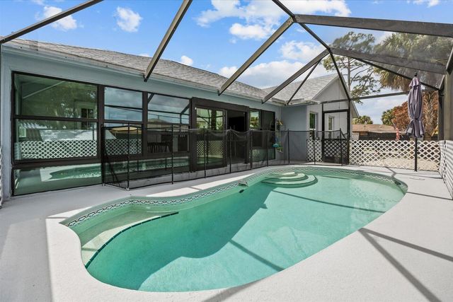 471 NW Sherbrooke Avenue, Port St. Lucie, Port St Lucie, FL 34983