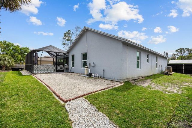 471 NW Sherbrooke Avenue, Port St. Lucie, Port St Lucie, FL 34983