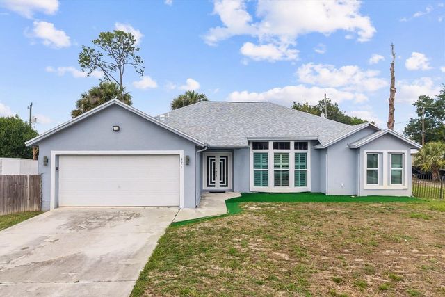 471 NW Sherbrooke Avenue, Port St. Lucie, Port St Lucie, FL 34983