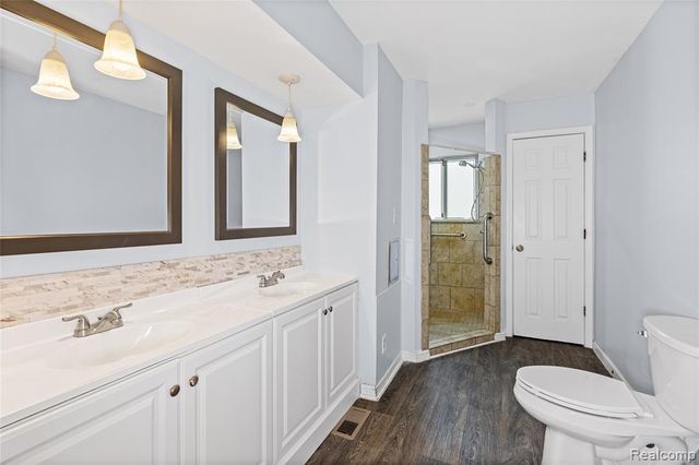 4064 Sheraton Drive, Flint, MI 48532