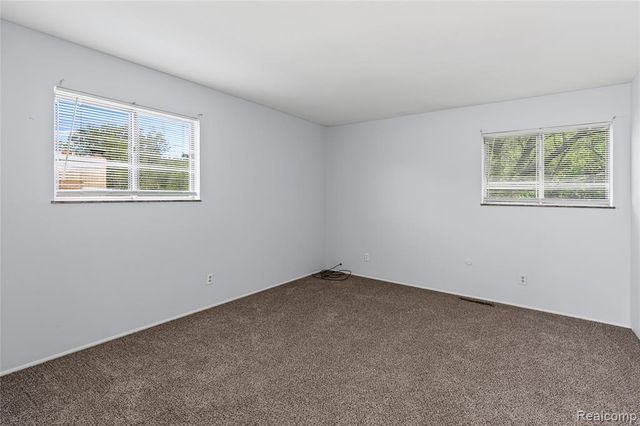 4064 Sheraton Drive, Flint, MI 48532