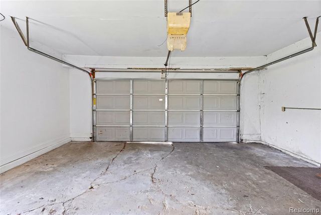 4064 Sheraton Drive, Flint, MI 48532