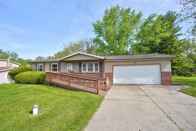4064 Sheraton Drive, Flint, MI 48532