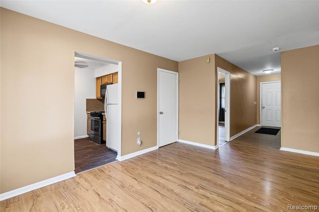 4064 Sheraton Drive, Flint, MI 48532