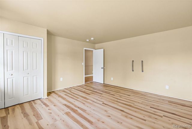 4064 Sheraton Drive, Flint, MI 48532