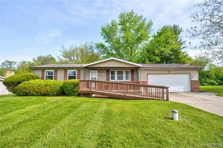 4064 Sheraton Drive, Flint, MI 48532