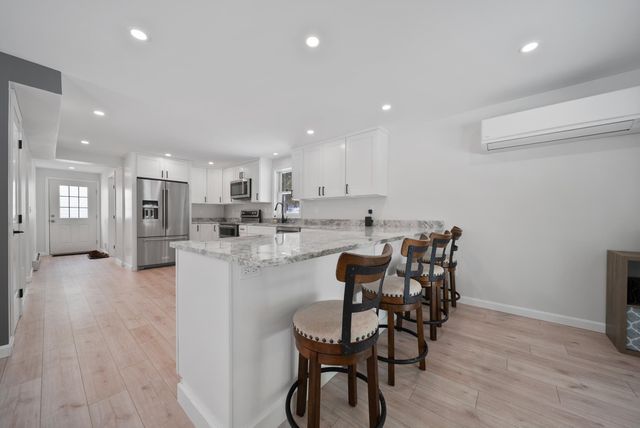 21 Acorn Avenue, Auburn, NH 03032