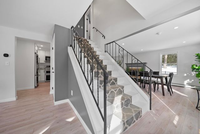 21 Acorn Avenue, Auburn, NH 03032