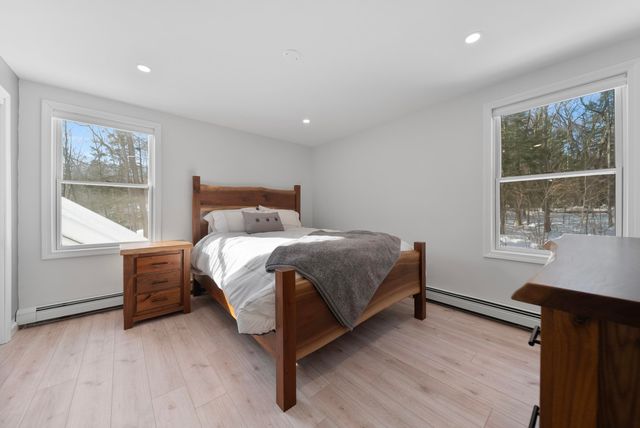 21 Acorn Avenue, Auburn, NH 03032