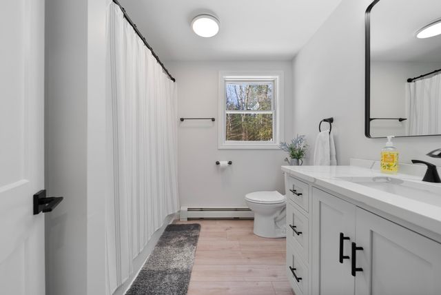 21 Acorn Avenue, Auburn, NH 03032